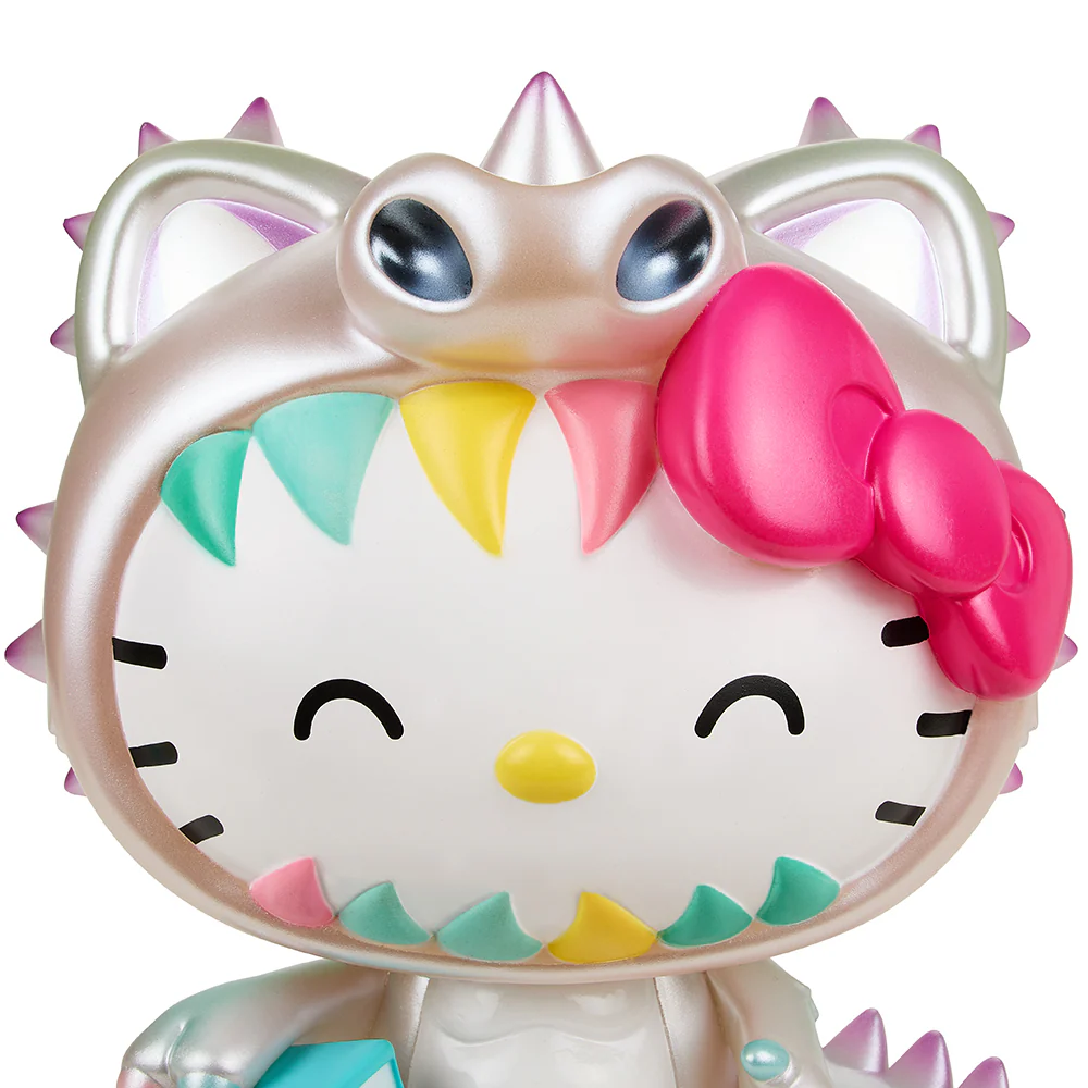 Hello Kitty® Kaiju Cosplay 8" Vinyl Art Figure - Unicorn Edition (2022 Con Exclusive) - Image 15