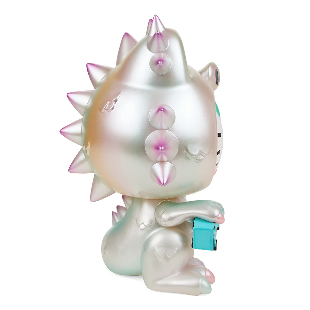 Hello Kitty® Kaiju Cosplay 8" Vinyl Art Figure - Unicorn Edition (2022 Con Exclusive) - Image 8